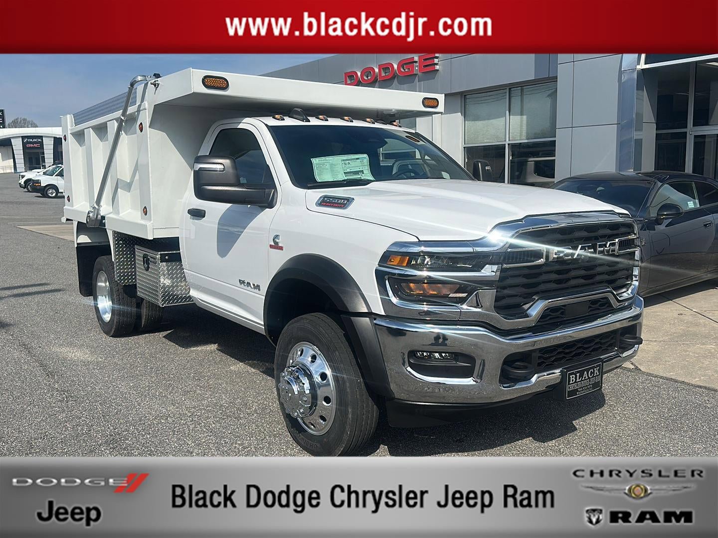 New 2025 RAM 5500 4x4 Regular Cab