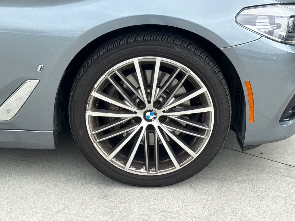 Used 2018 BMW 530e RWD image 11