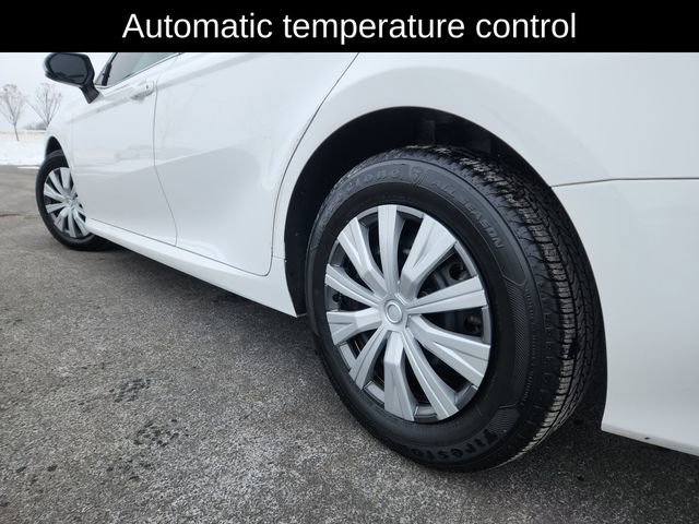 Used 2022 Toyota Camry LE image 16