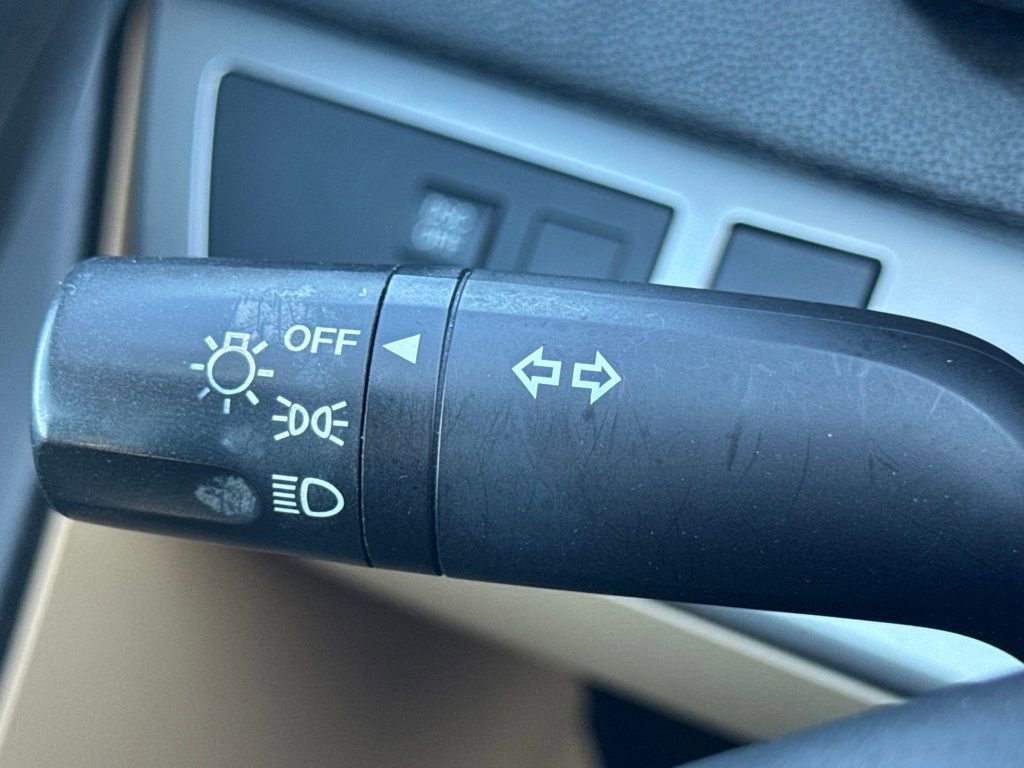 Used 2010 MAZDA MAZDA3 i Touring image 30