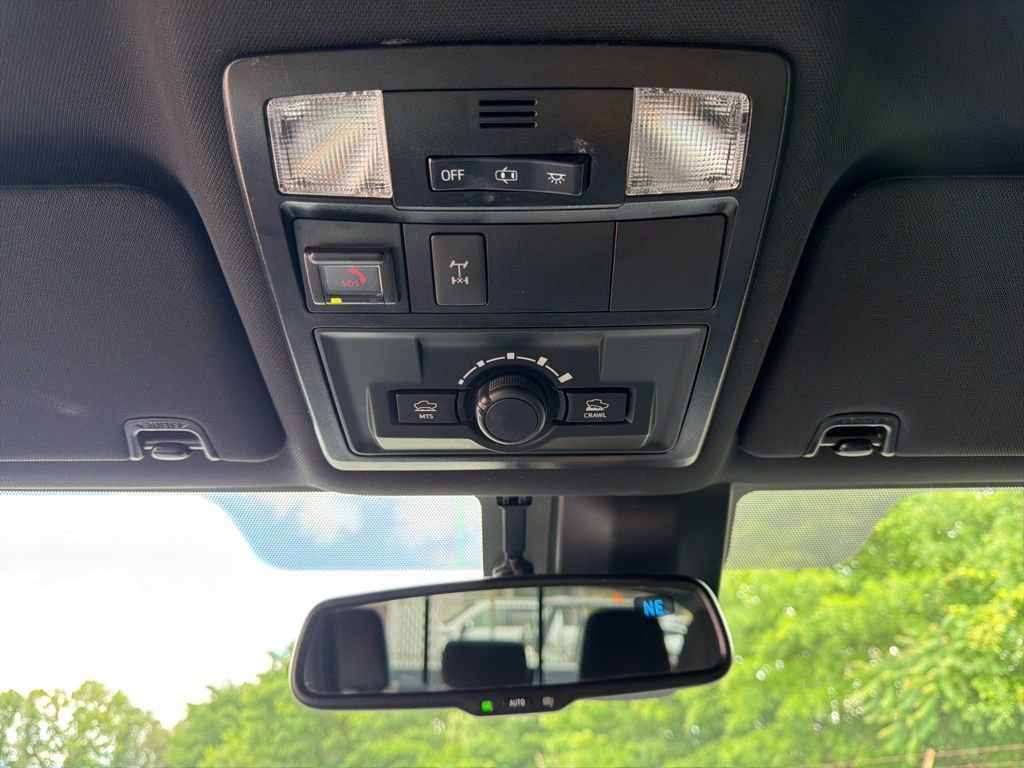 Used 2021 Toyota Tacoma TRD Off-Road w/ Technology Package AWD/4WD image 31
