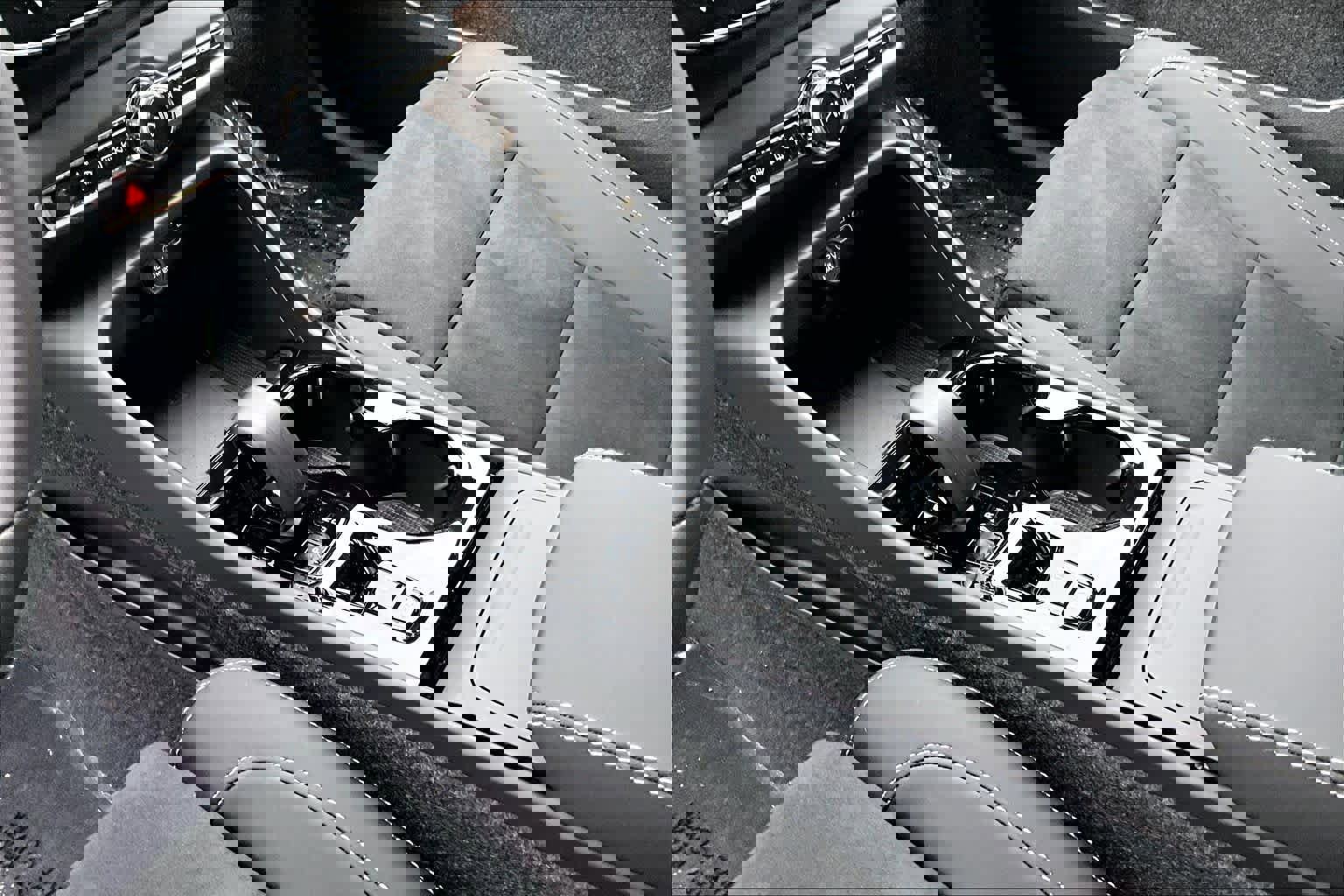 New 2026 Volvo XC40 B5 Ultra w/ Protection Package Premier image 10