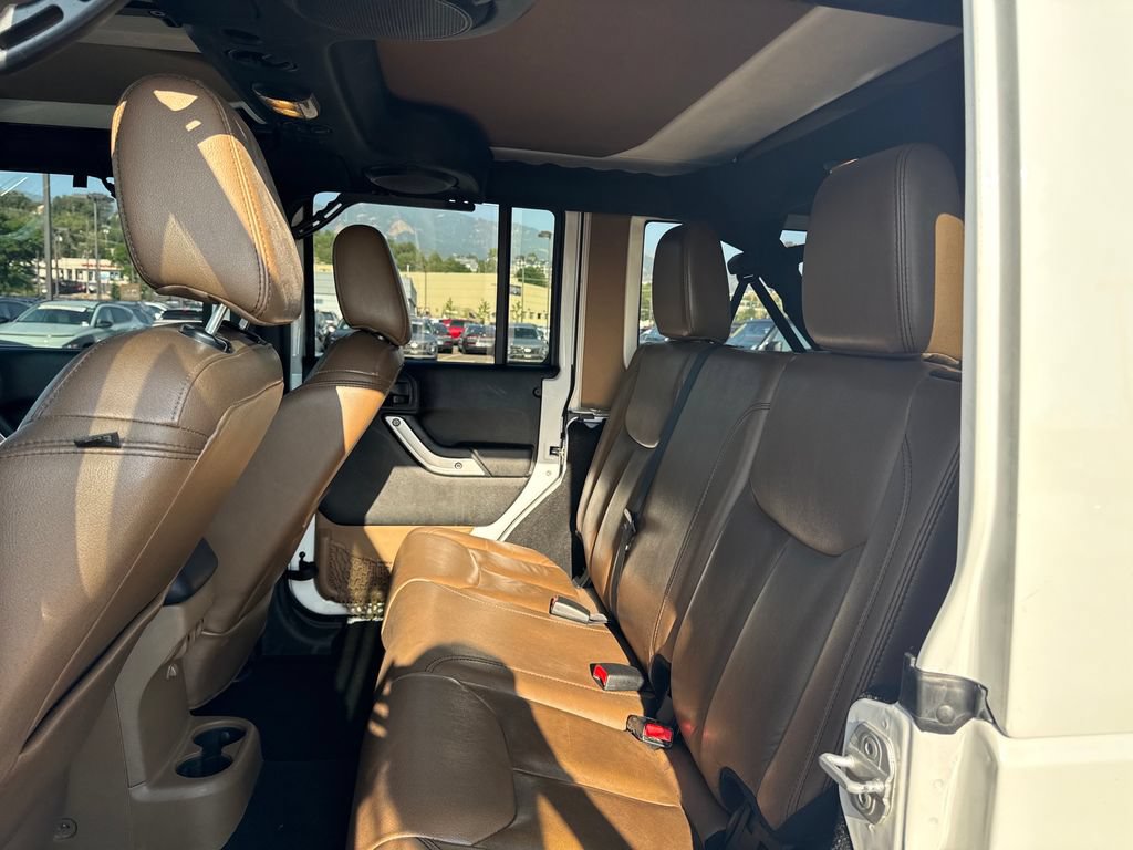 Used 2013 Jeep Wrangler Unlimited Sahara w/ Connectivity Group AWD/4WD image 14
