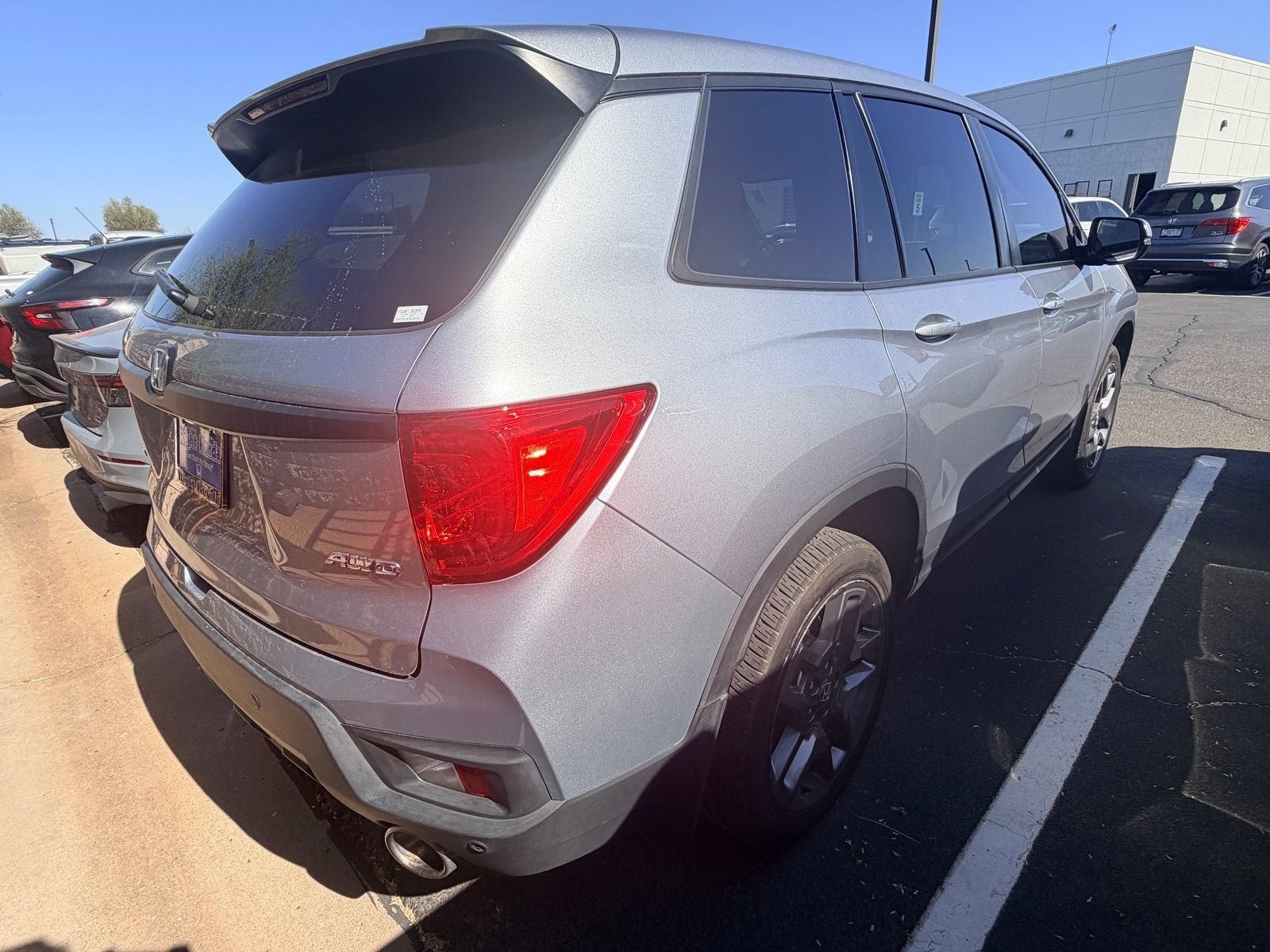 Used 2023 Honda Passport EX-L image 4