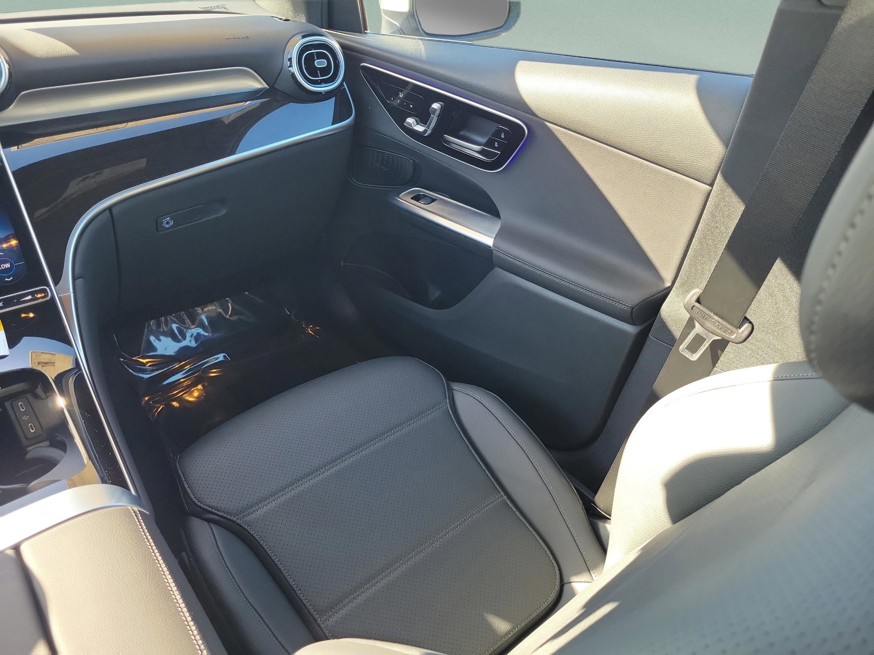 Certified 2026 Mercedes-Benz GLC 300 image 14