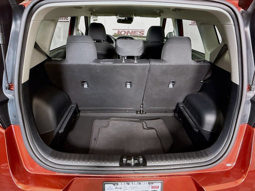 Certified 2023 Kia Soul LX w/ LX Technology Package FWD image 27
