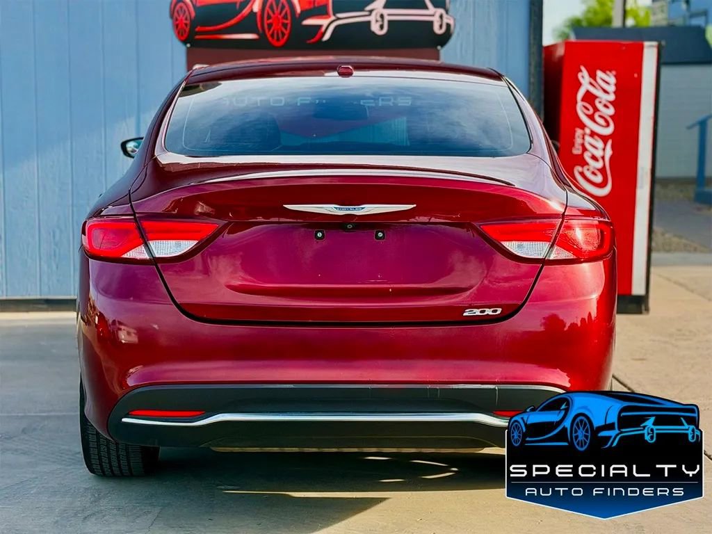 Used 2015 Chrysler 200 Limited w/ Convenience Group FWD image 5