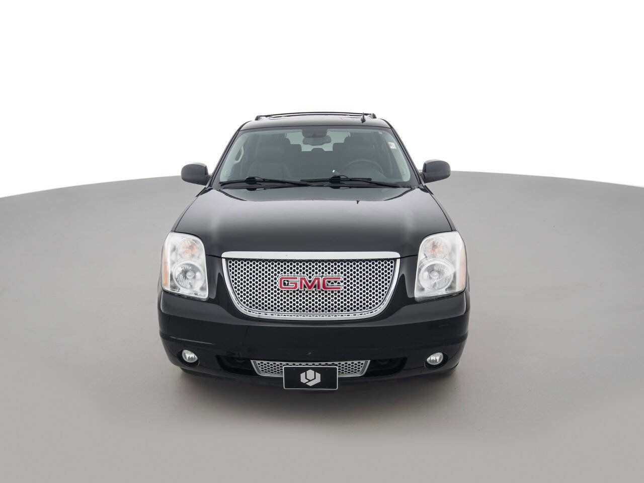 Used 2011 GMC Yukon XL Denali image 2