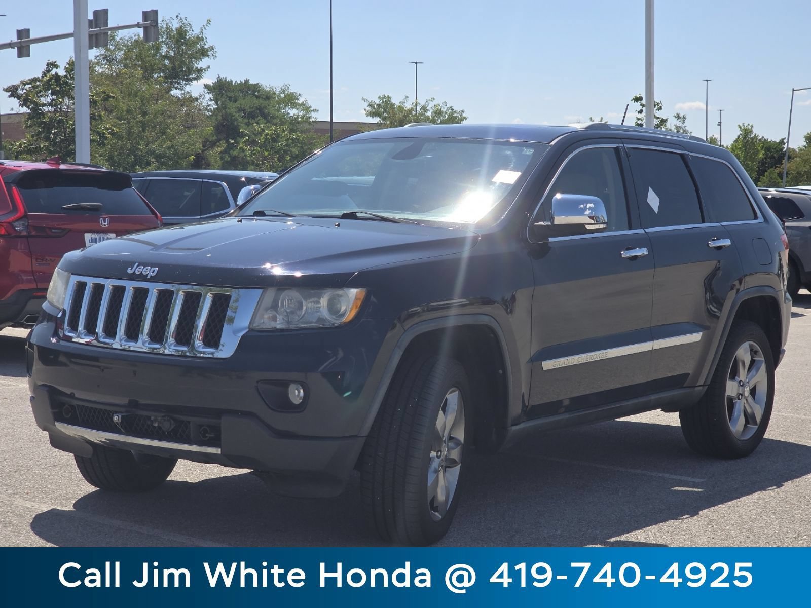 Used 2011 Jeep Grand Cherokee Overland w/ Mopar Chrome Edition Group AWD/4WD image 11