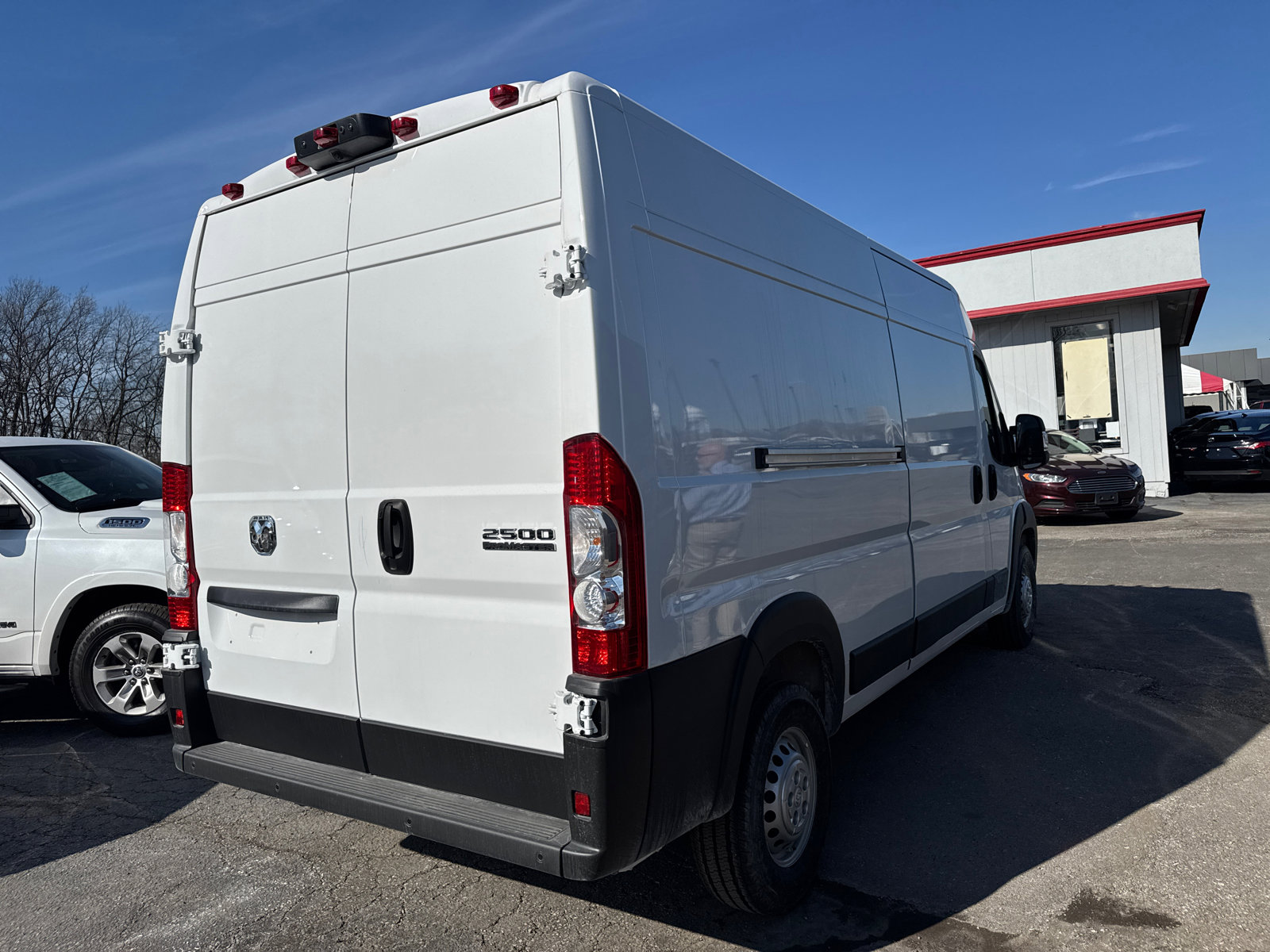 Used 2025 RAM ProMaster 2500 w/ Premium Convenience Group image 5