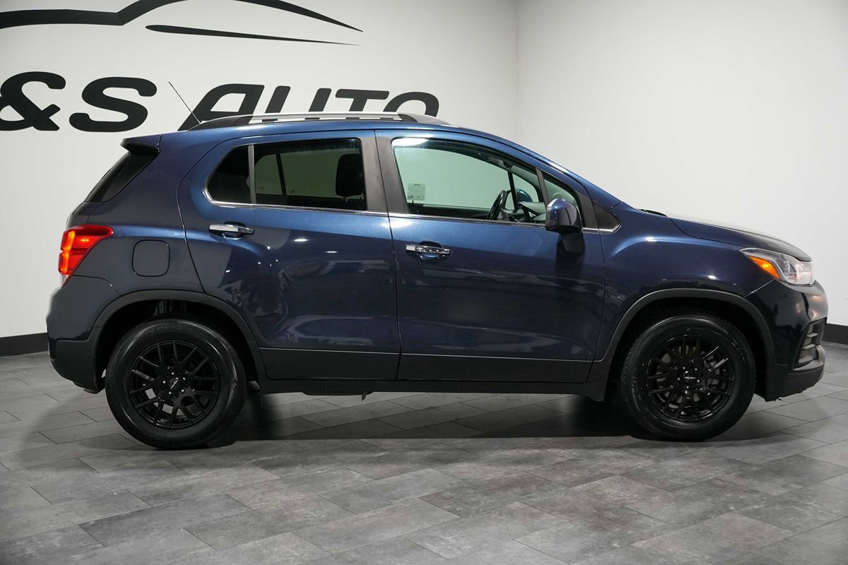 Used 2018 Chevrolet Trax LT w/ LT Convenience Package FWD image 8