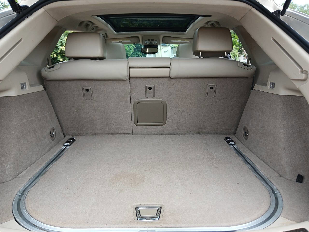 Used 2010 Cadillac SRX Luxury FWD image 17