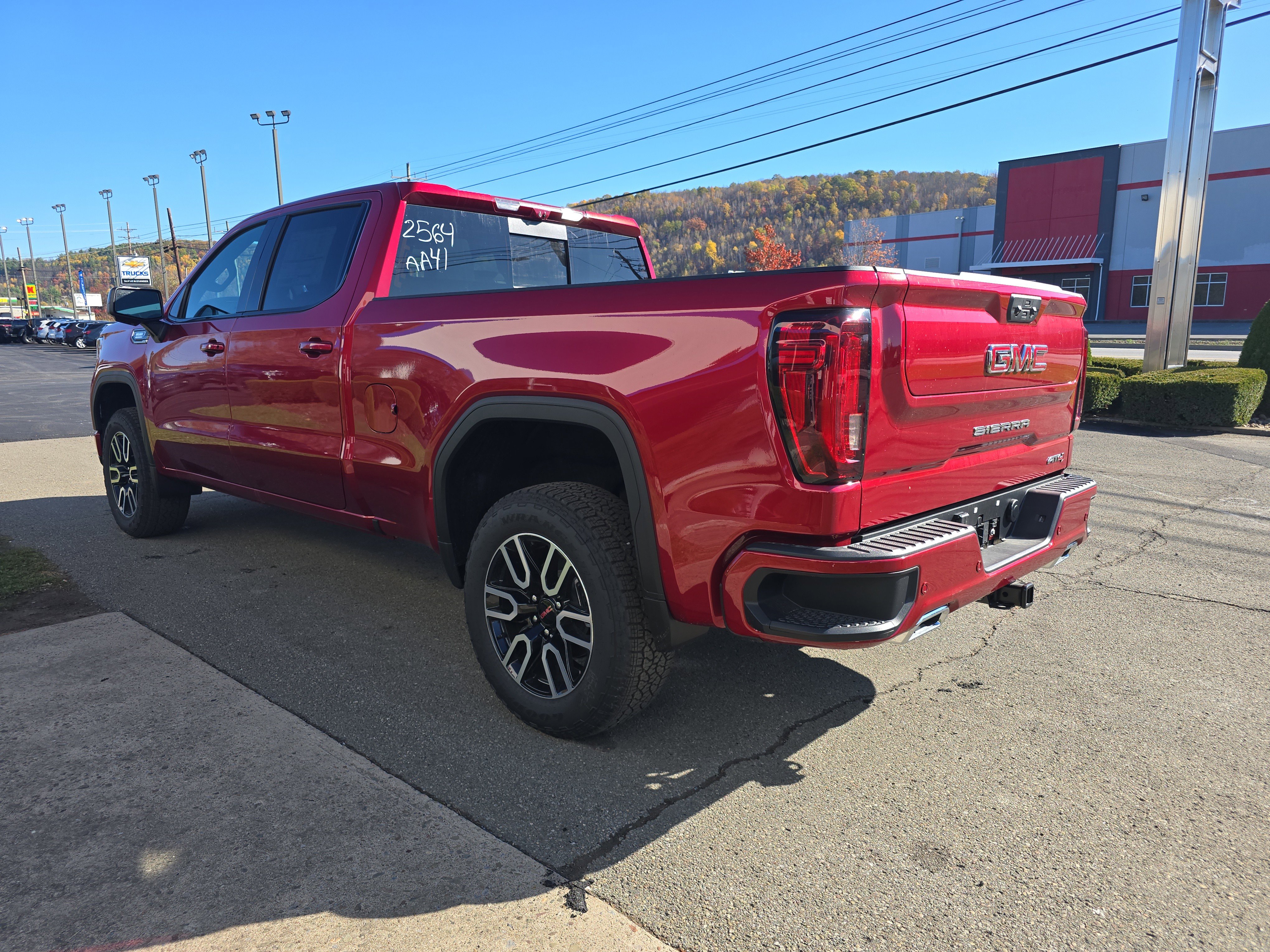 New 2026 GMC Sierra 1500 AT4 w/ Technology Package image 6
