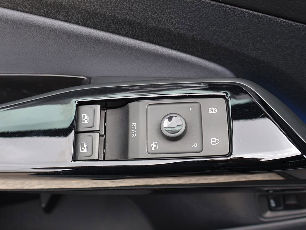 Used 2023 Volkswagen ID.4 S RWD image 42