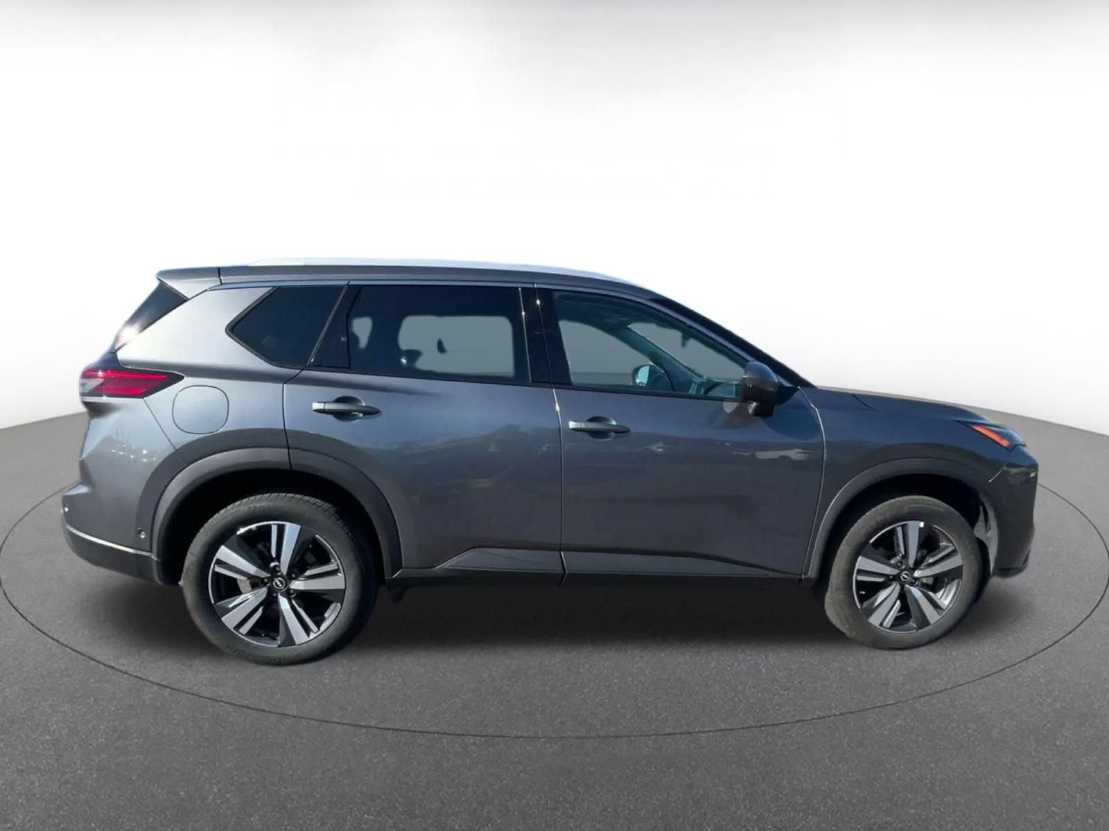Used 2026 Nissan Rogue SL AWD/4WD image 13