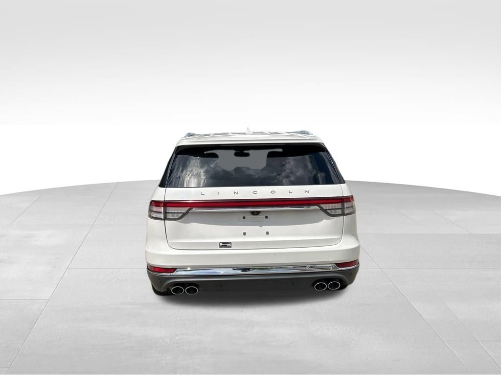 Used 2022 Lincoln Aviator Reserve w/ Equipment Group 201A RWD image 4