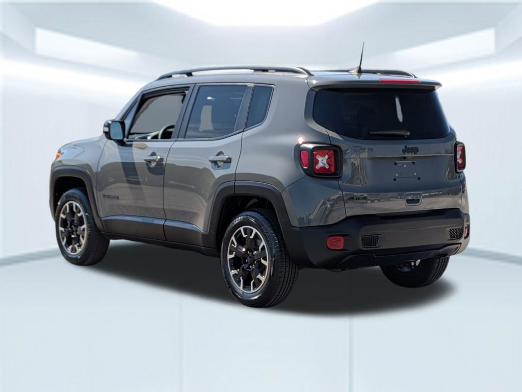 Used 2023 Jeep Renegade Latitude AWD/4WD image 4