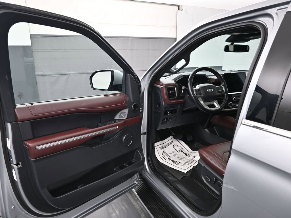 Certified 2023 Ford Expedition Limited image 9