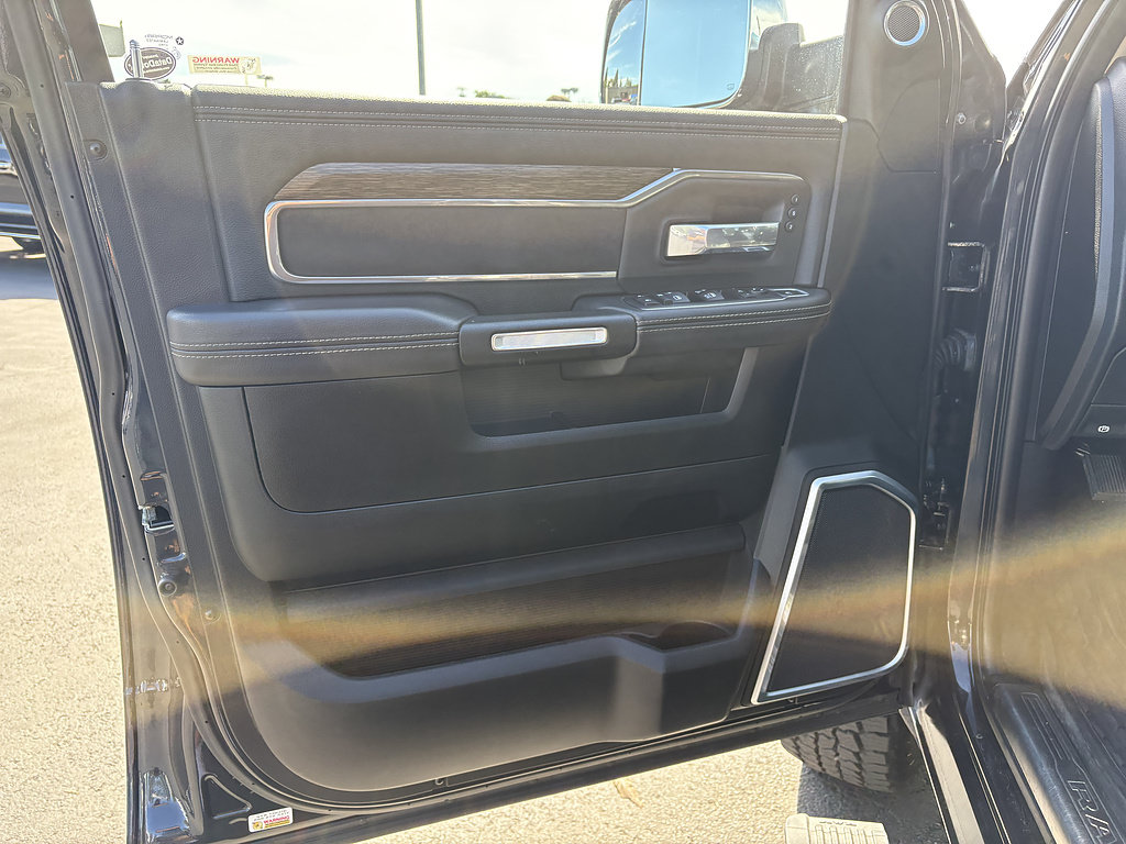 Used 2019 RAM 3500 Laramie AWD/4WD image 14
