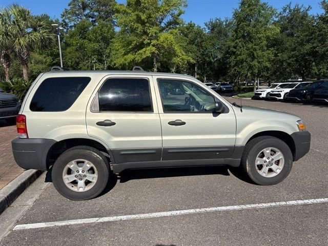 Used 2005 Ford Escape XLT FWD image 3