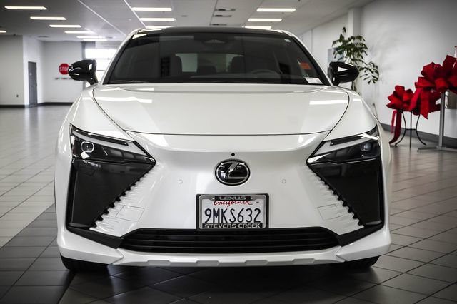 Certified 2024 Lexus RZ 300e Premium w/ Accessory Package (2T) FWD image 4