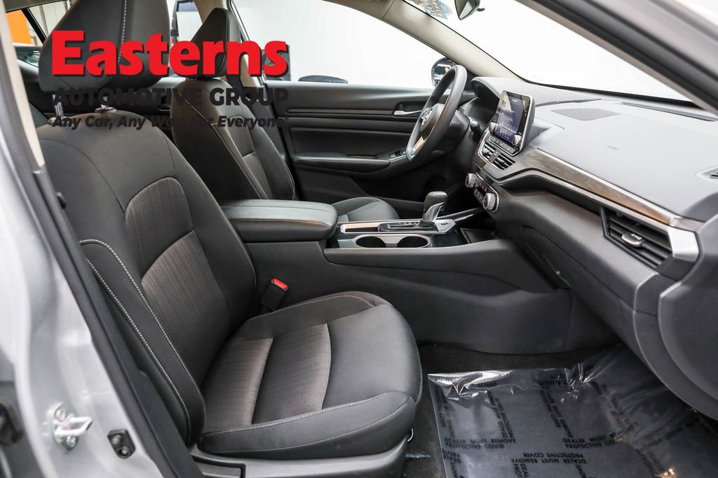 Used 2024 Nissan Altima 2.5 SV image 22
