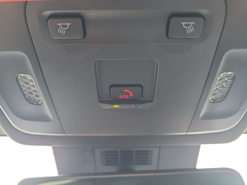 Used 2025 Toyota Camry SE w/ Convenience Package FWD image 33