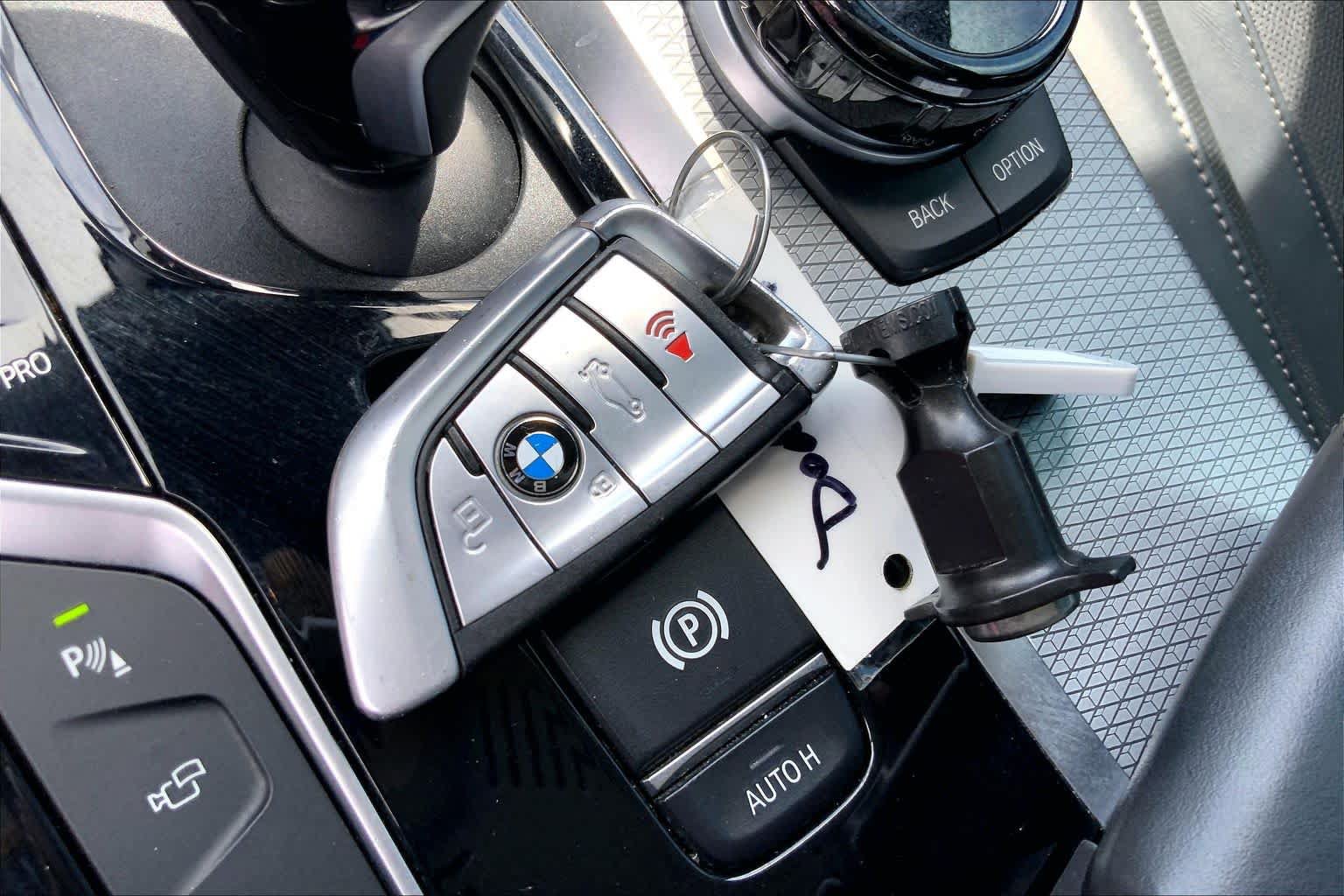 Used 2020 BMW M550i xDrive w/ Dynamic Handling Package AWD/4WD image 15