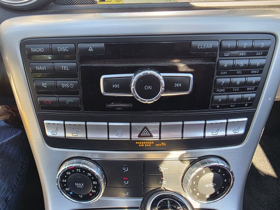 Used 2012 Mercedes-Benz SLK 250 image 23