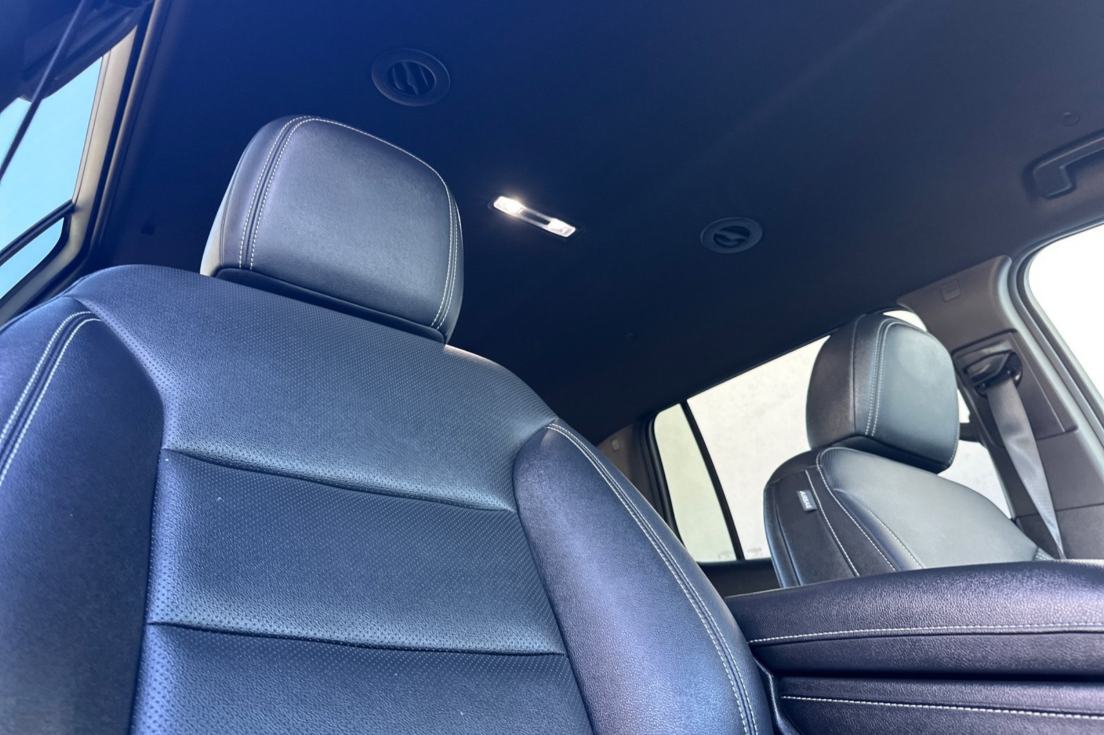 Used 2024 Chevrolet Traverse LT w/ Midnight/Sport Edition FWD image 18