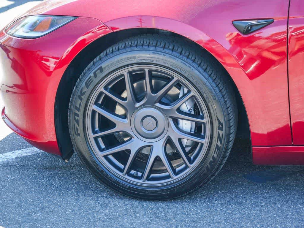 Used 2025 Tesla Model 3 Long Range AWD/4WD image 9