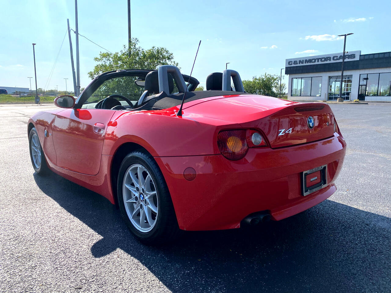 Used 2004 BMW Z4 2.5i image 13