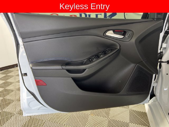 Used 2017 Ford Focus RS AWD/4WD image 11