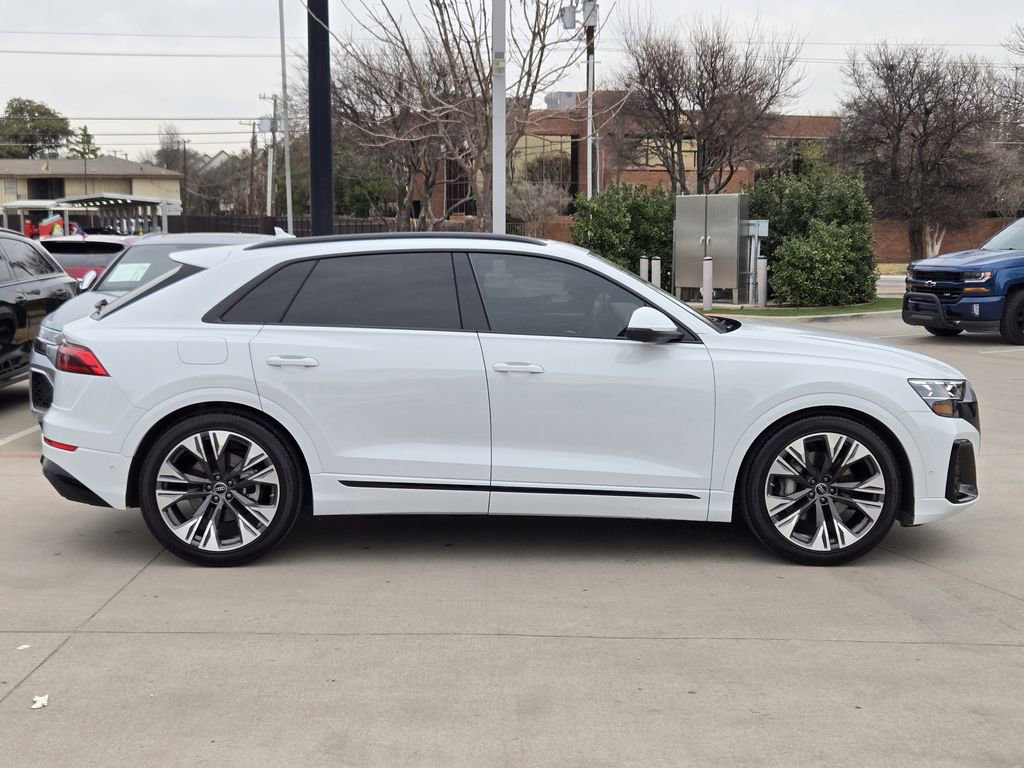 Certified 2025 Audi Q8 Prestige image 7