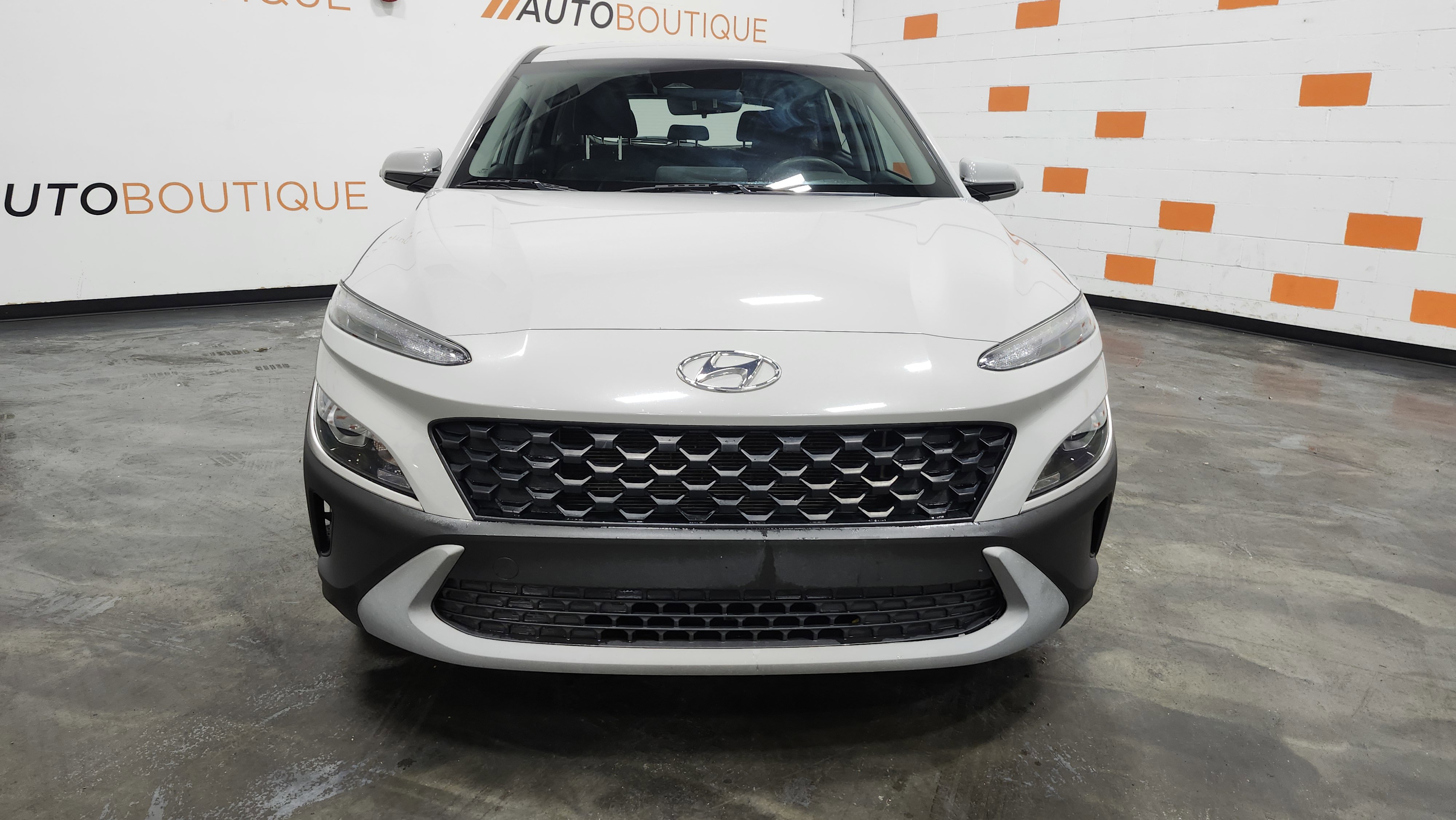 Used 2023 Hyundai Kona SE image 11