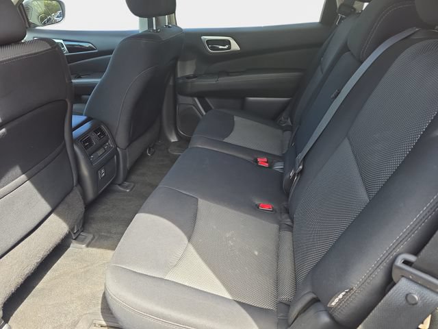 Used 2018 Nissan Pathfinder SV AWD/4WD image 17