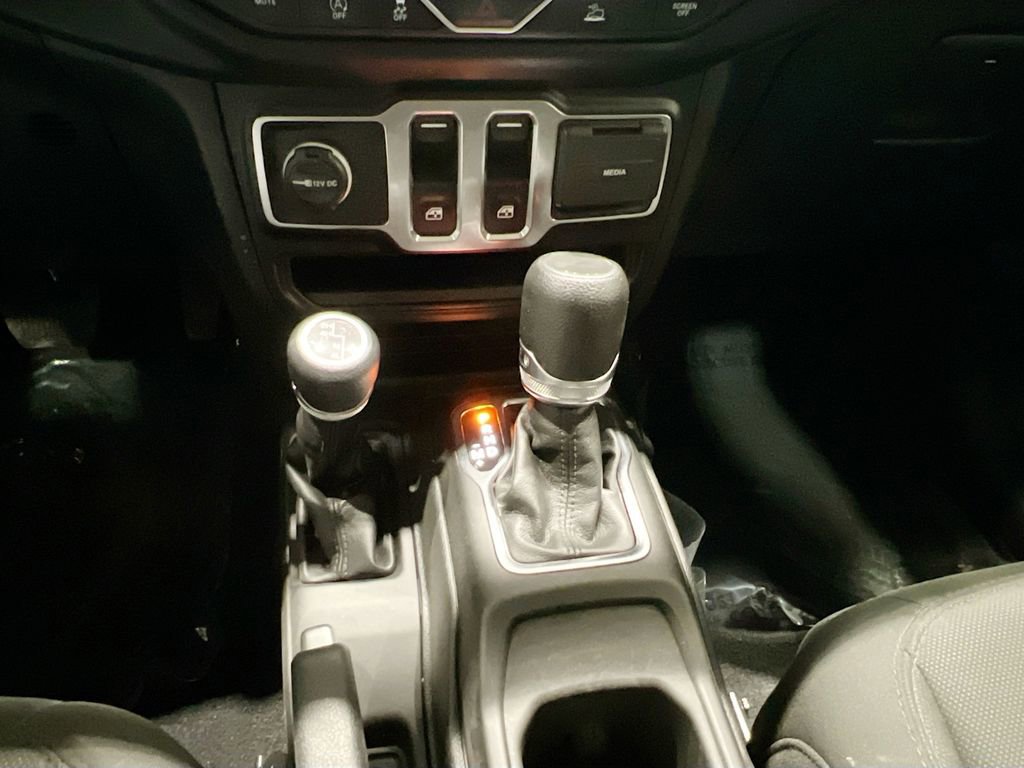 Used 2023 Jeep Wrangler Sport S image 25