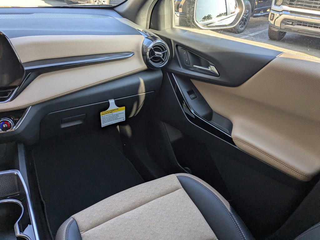 New 2025 Chevrolet Equinox ACTIV w/ Safety and Technology Package image 18