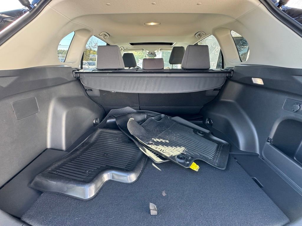 Used 2025 Toyota RAV4 XLE image 9