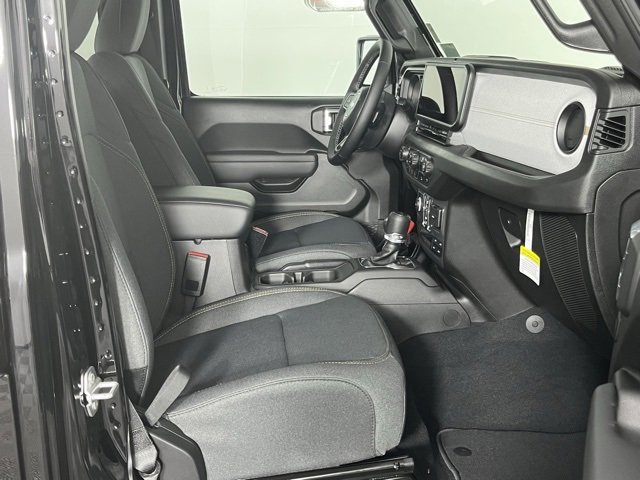 New 2025 Jeep Gladiator Sport image 28