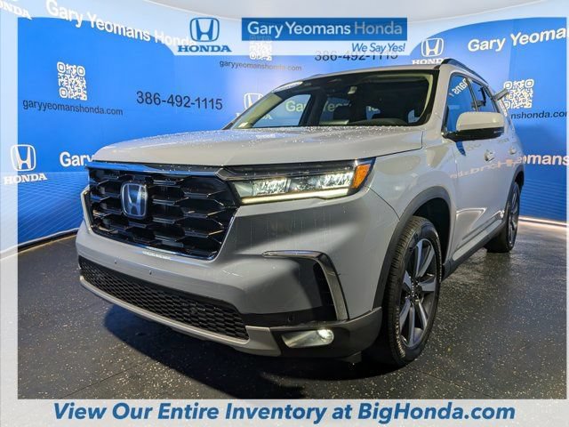 Certified 2025 Honda Pilot Touring image 8