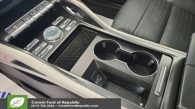 Used 2024 Lincoln Nautilus Reserve w/ Equipment Group 202A image 16