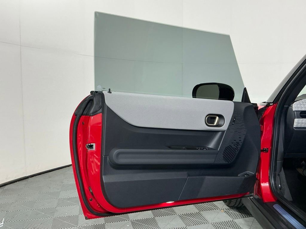 Certified 2025 MINI Cooper 2-Door Hardtop FWD image 17