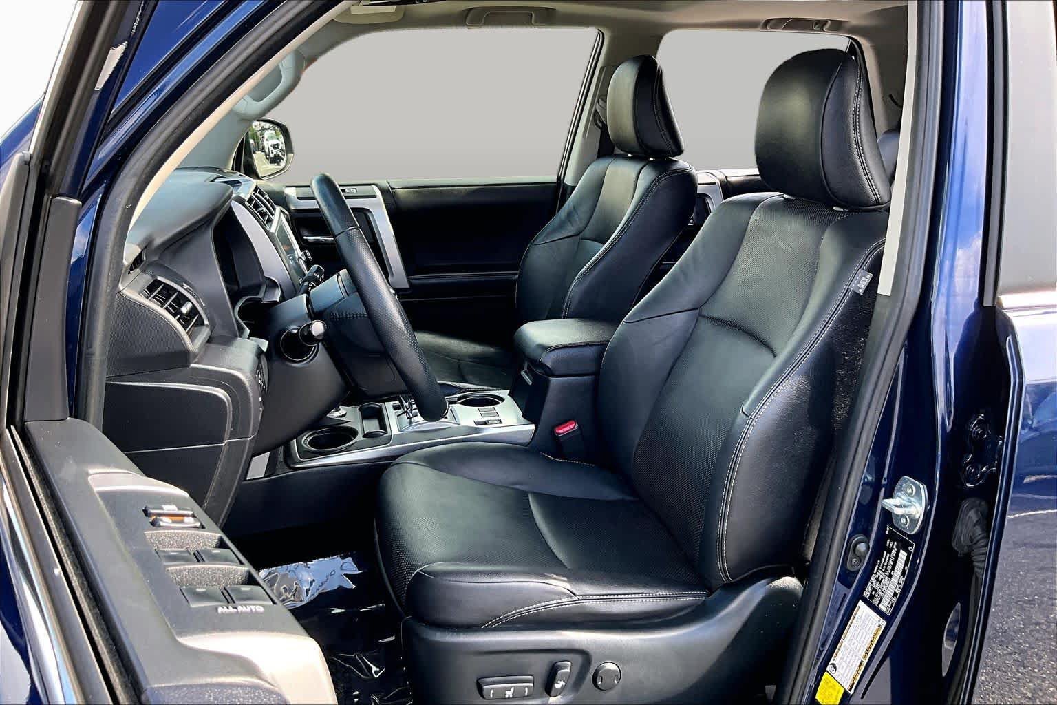 Used 2023 Toyota 4Runner Limited AWD/4WD image 8