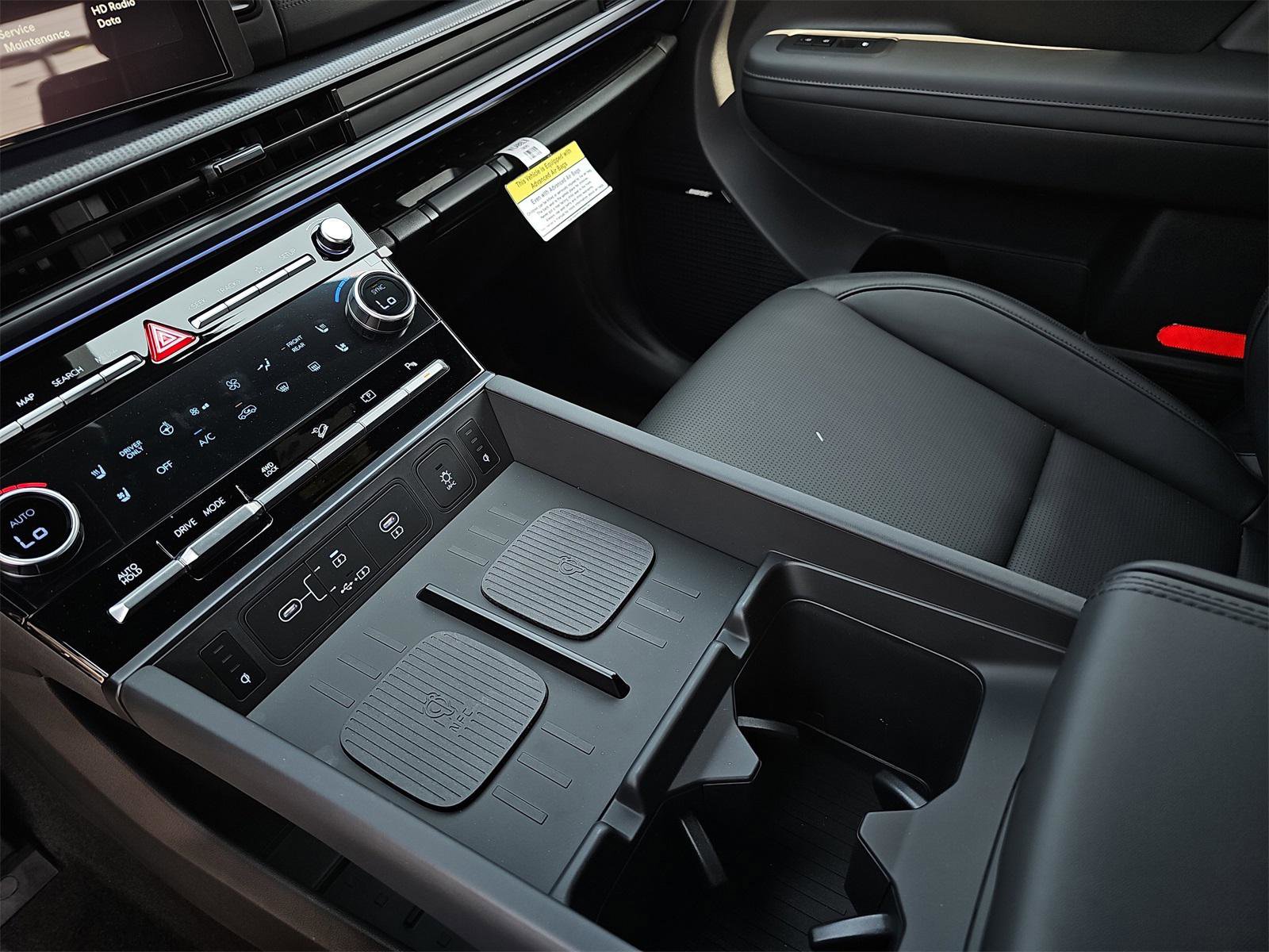 New 2025 Hyundai Santa Fe Calligraphy image 28