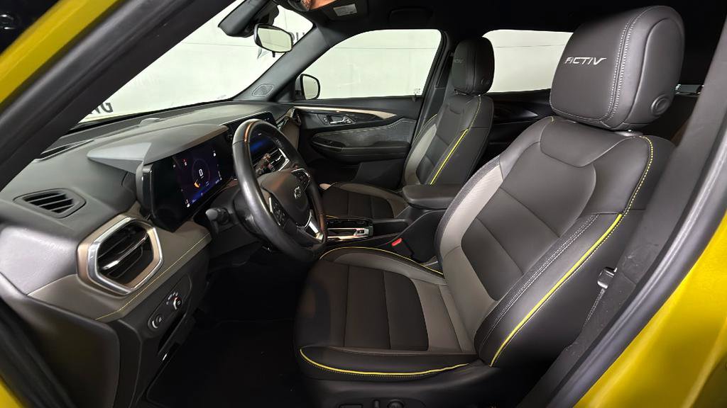 Used 2024 Chevrolet TrailBlazer ACTIV w/ Driver Confidence Package image 32