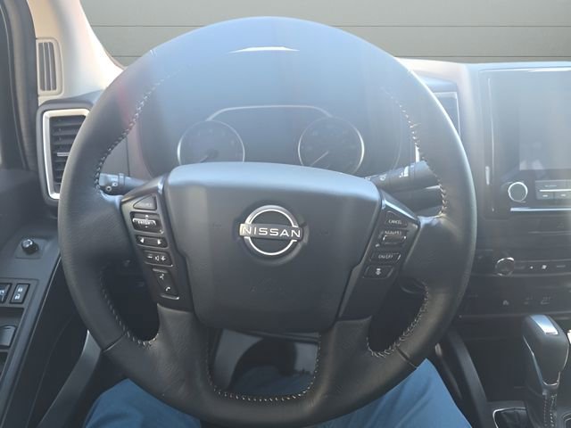 Used 2022 Nissan Frontier SV w/ Technology Package image 13