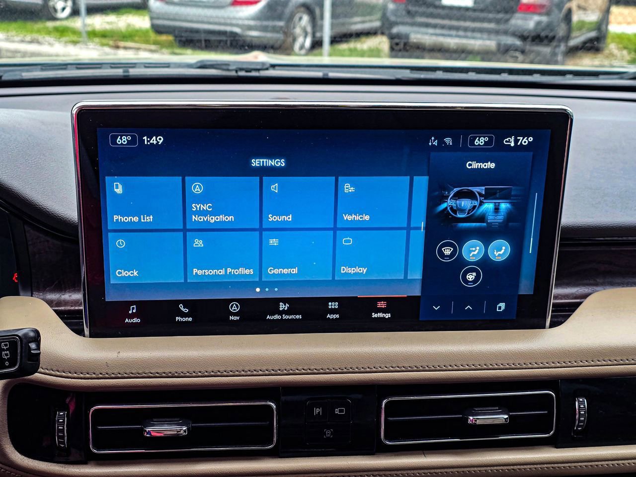 Used 2022 Lincoln Nautilus Reserve w/ Equipment Group 201A image 17