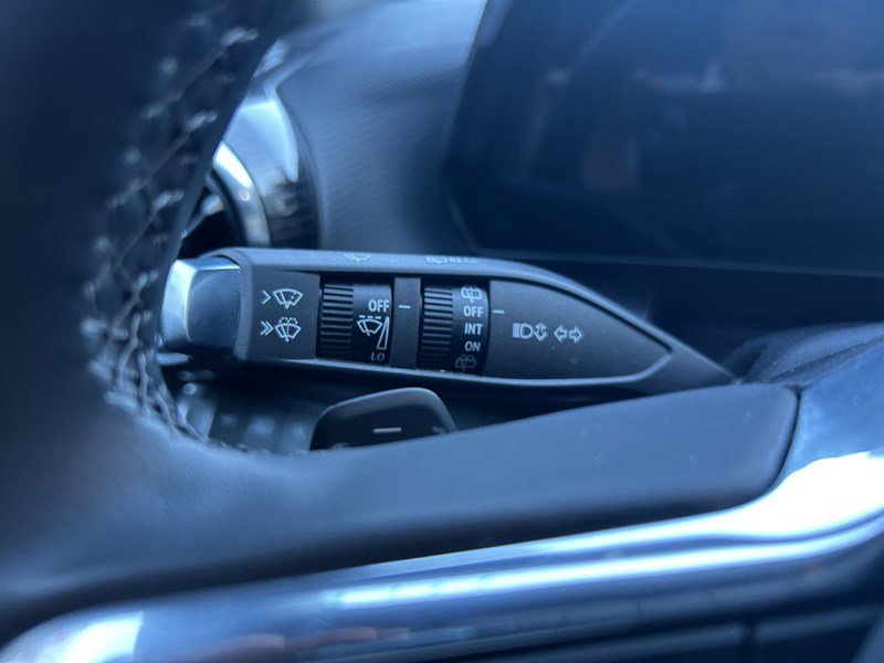 Used 2025 Chevrolet Equinox LT w/ Convenience Package II image 20