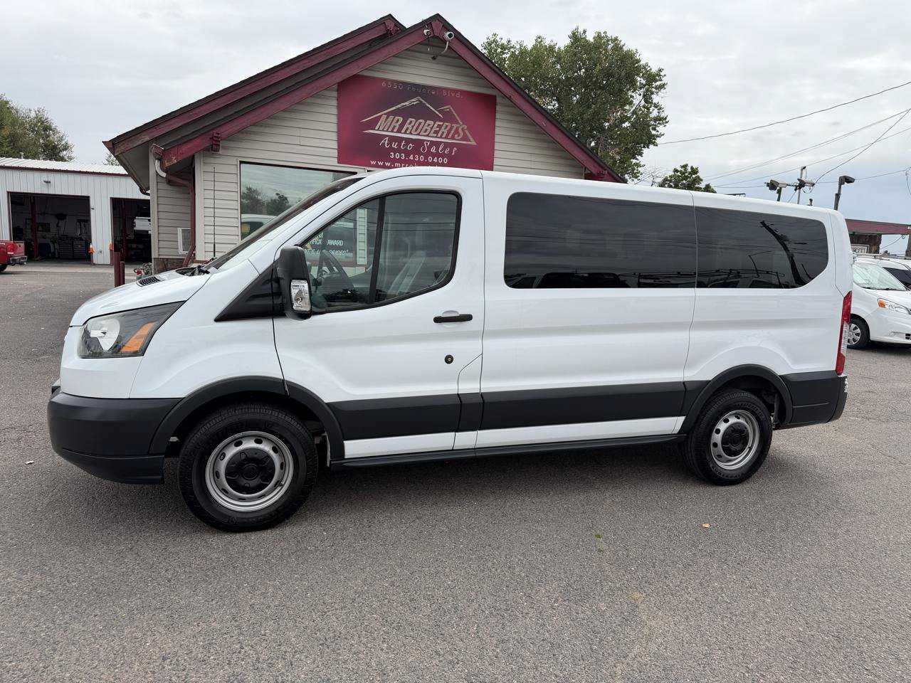 Used 2018 Ford Transit 150 XL RWD image 5